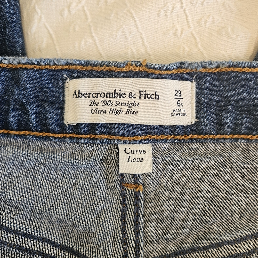 Ambercrombie curve love jeans